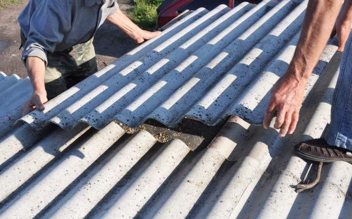Installation de toiture, Les Trois-Îlets